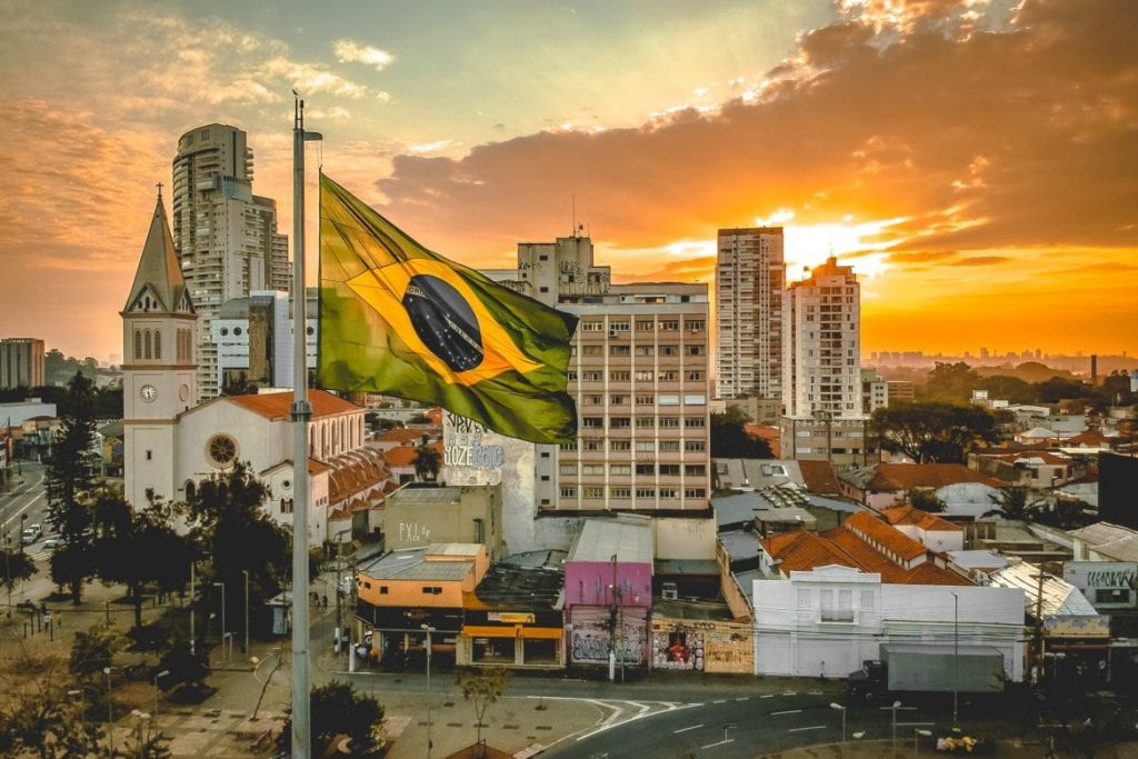 Chuyển phát nhanh từ Brazil về Việt Nam uy tín, đảm bảo