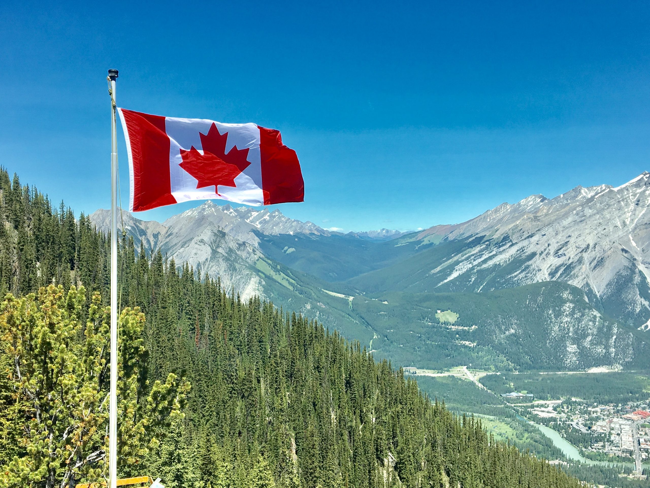 Chuyển phát nhanh hàng hóa đi Canada giá rẻ, nhanh chóng