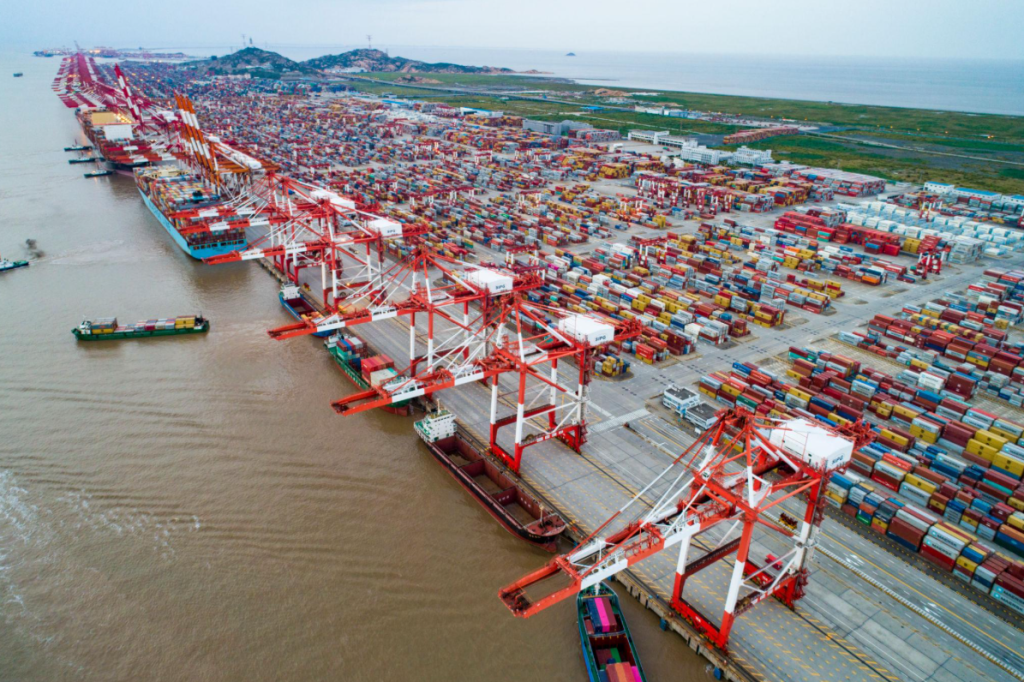 Kinh tế hai tốc độ của Trung Quốc tạo áp lực mới cho logistics