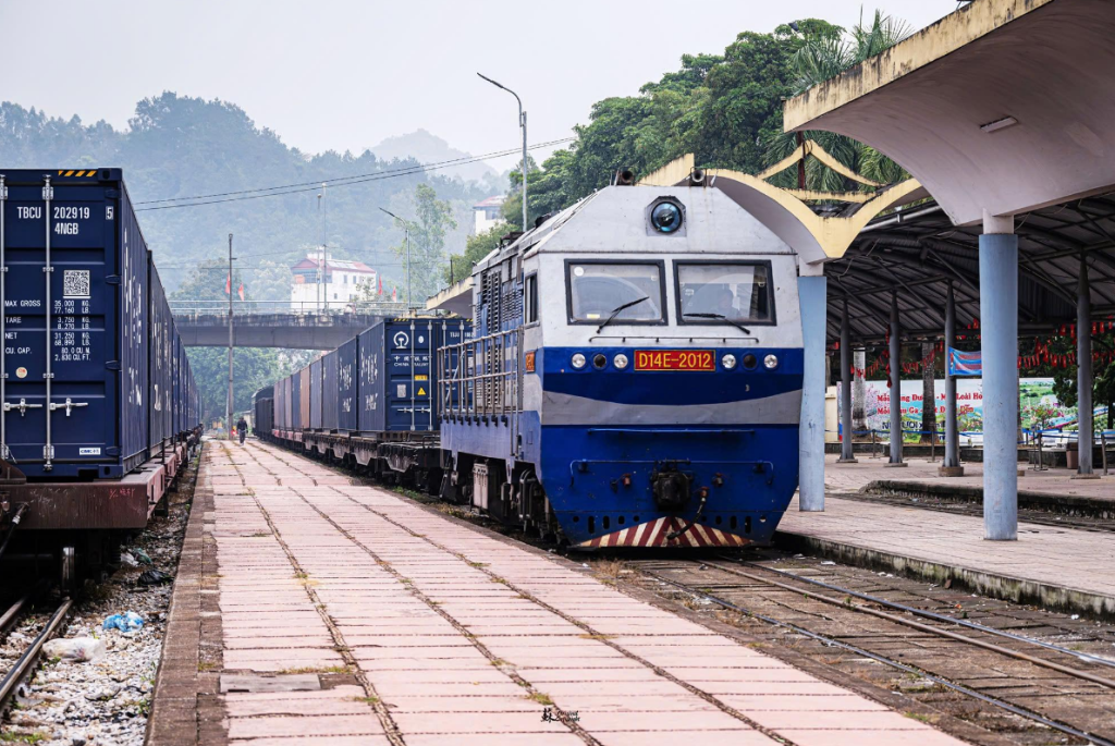 Tàu hàng Việt Nam - Trung Quốc tăng tần suất khai